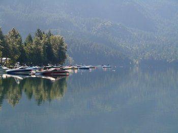 Cabins And Campground At Cultus Lake Park Hotel Chilliwack Exterior foto